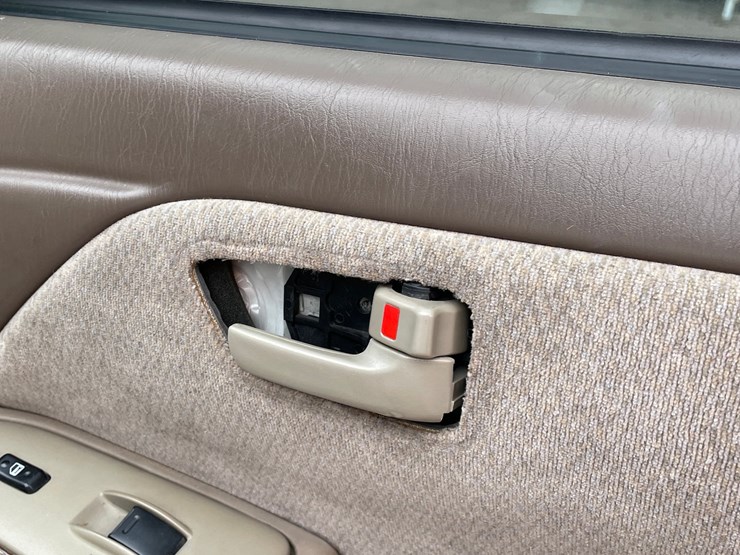 #2768-•-2001-toyota-camry-(title-in-delay)-image-81