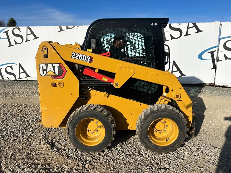 2023-caterpillar-226d3-image-6