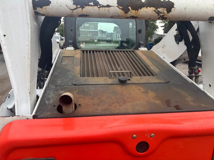 2015-bobcat-t770-image-14