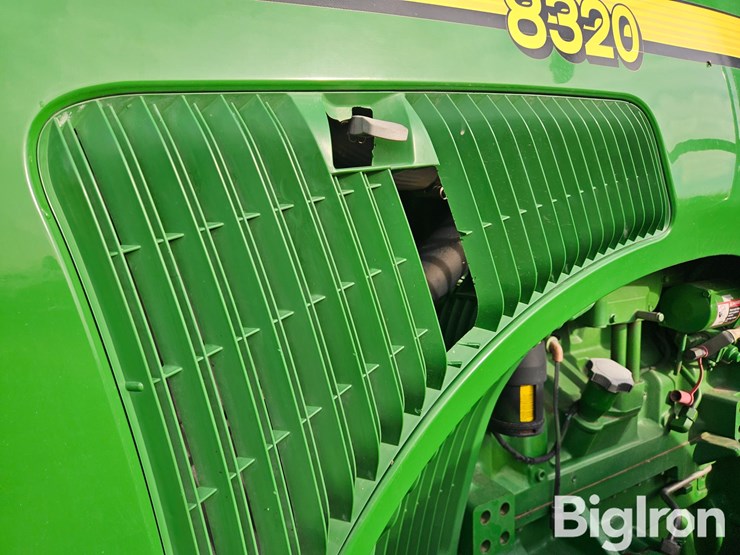 2002-john-deere-8320-image-12