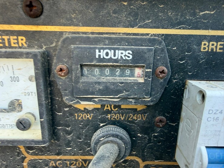 #46818-•-titan-industrial-5500-diesel-generator-055051350-inv#46818-image-14