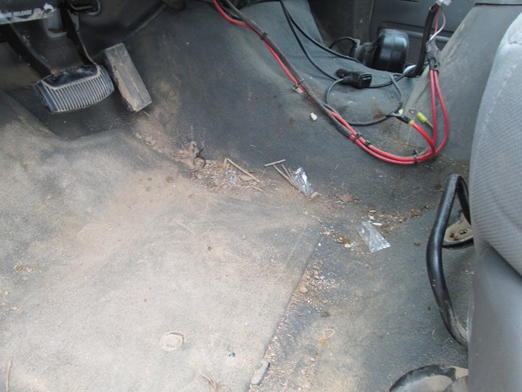 2004-ford-f350-image-27