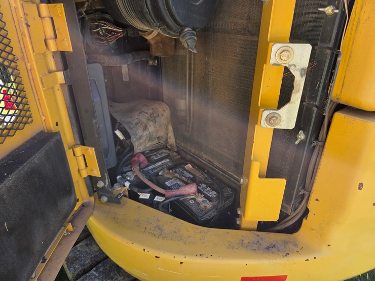 2017-deere-75g-image-23
