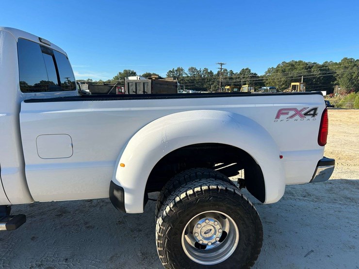 2015-ford-f350-image-11