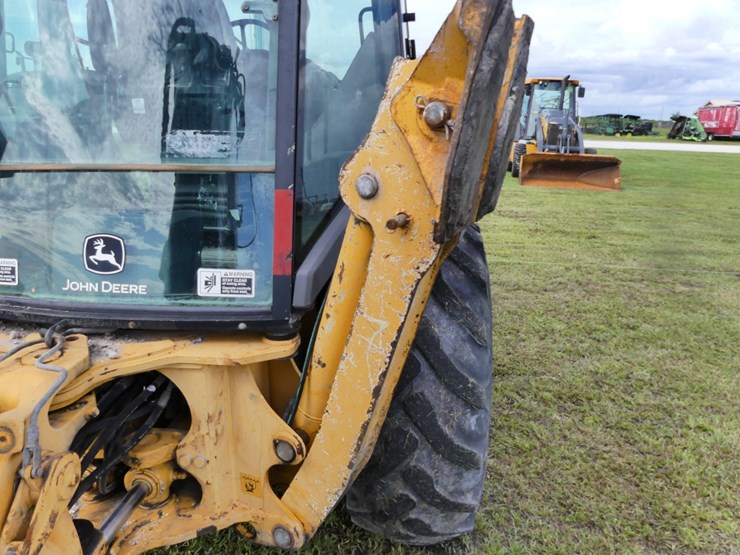 2015-deere-410l-image-7