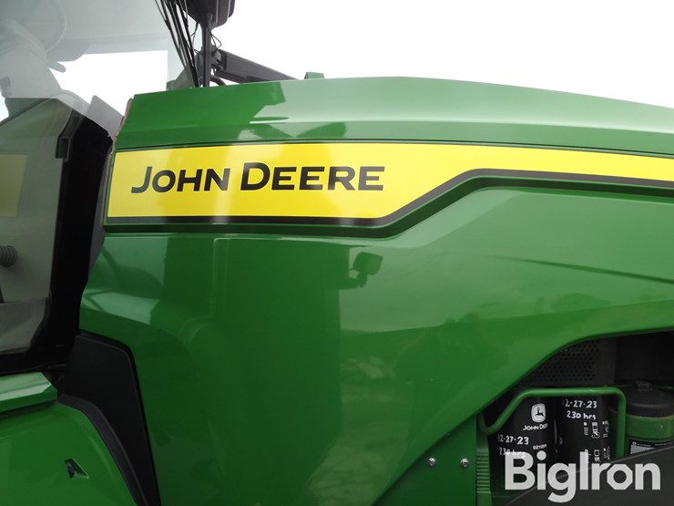 2023-john-deere-8r-370-image-19