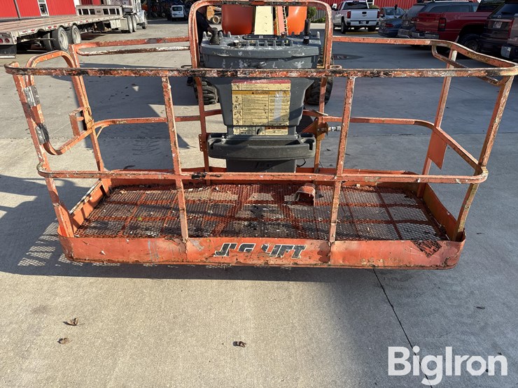 2007-jlg-600s-image-20