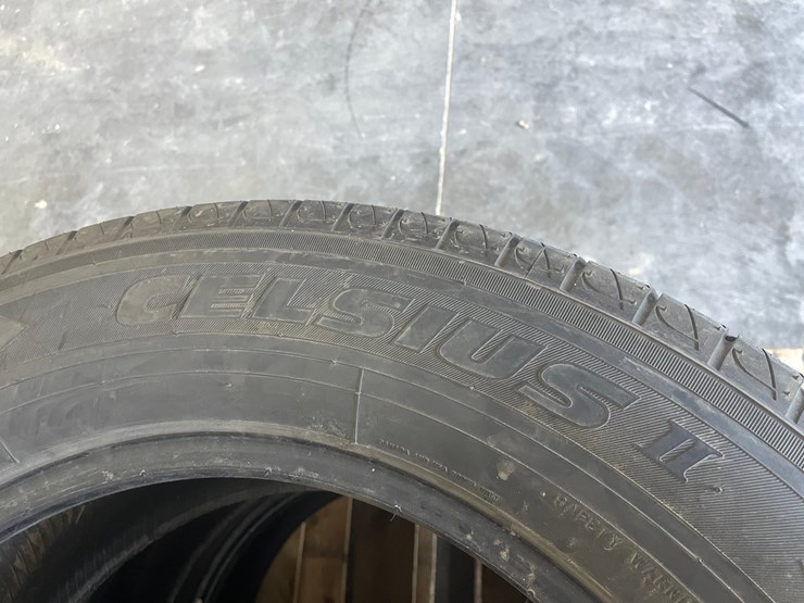 #3026-•-(3)-toyo-celsius-ii-18"-tires-image-6
