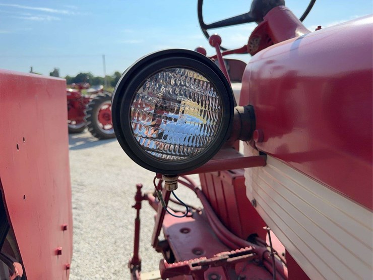 farmall-560-diesel-image-24