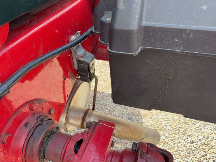 exceptional-international-kb-7-truck-with-fifth-wheel-hitch-image-31