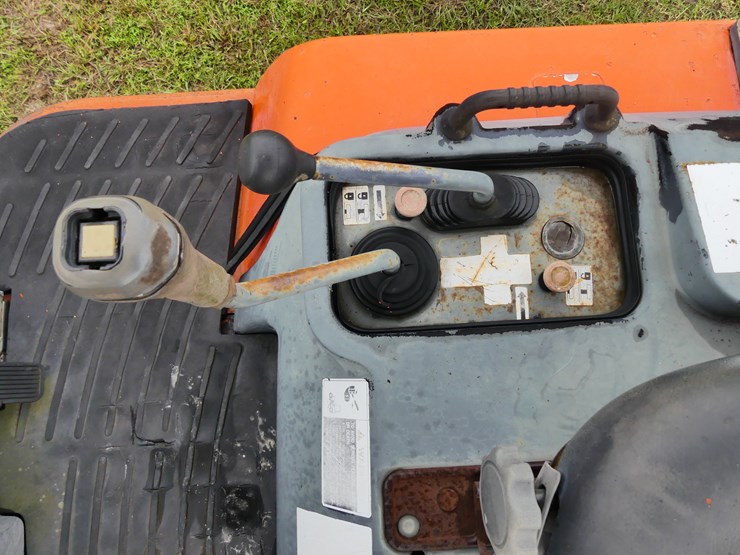 kubota-r520s-image-14