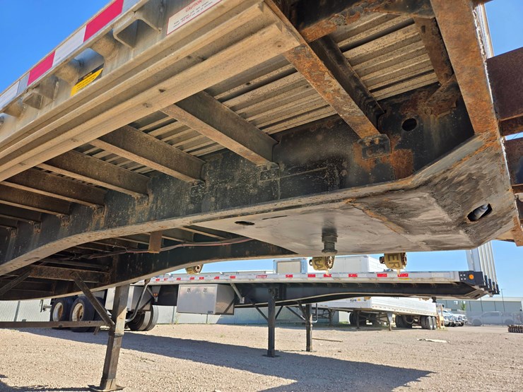 2013-great-dane-flatbed-image-7
