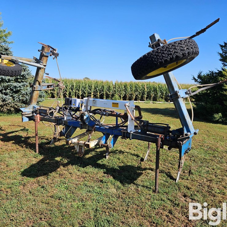 9 Knife Anhydrous Applicator