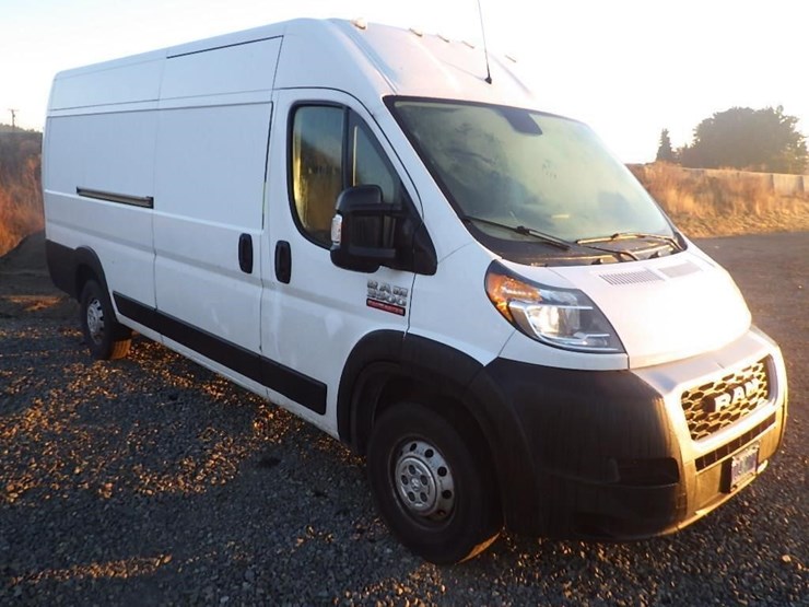 2021-dodge-3500-image-7