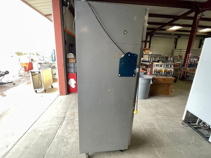 #4672-•-beverage-air-commercial-fridge-image-8
