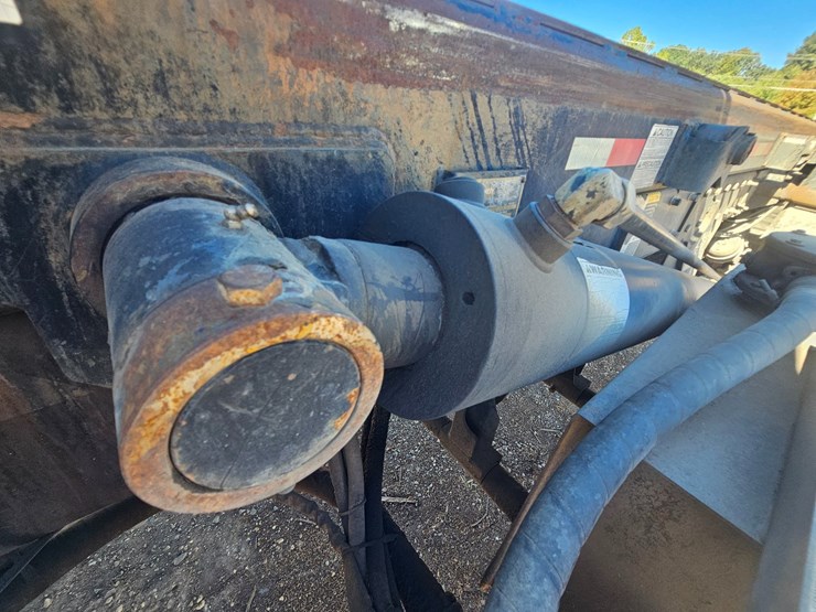 2007-mack-cl713-image-102