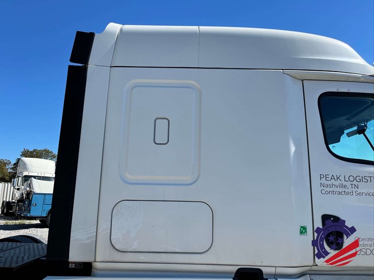 2018-freightliner-cascadia-t/a-truck-tractor-image-52