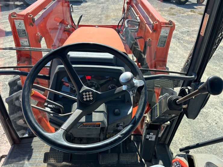 kubota-m105s-image-16