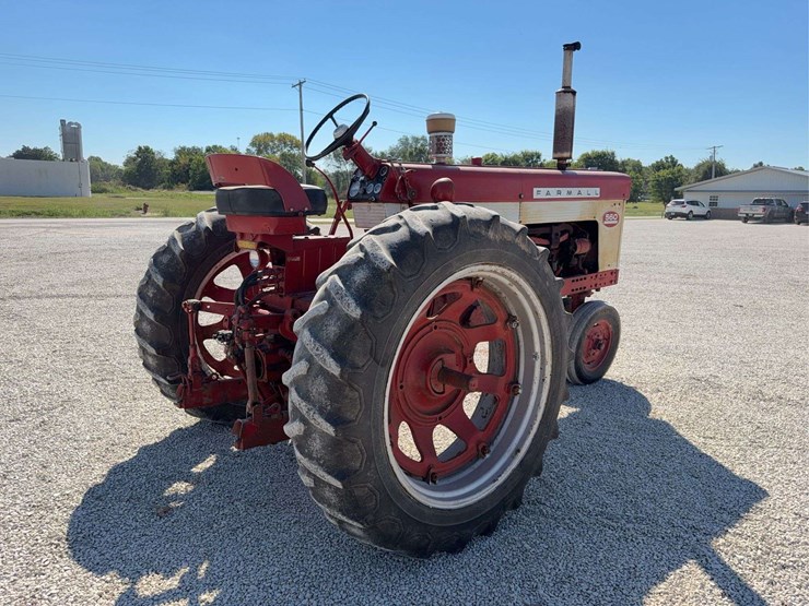 farmall-560-image-5