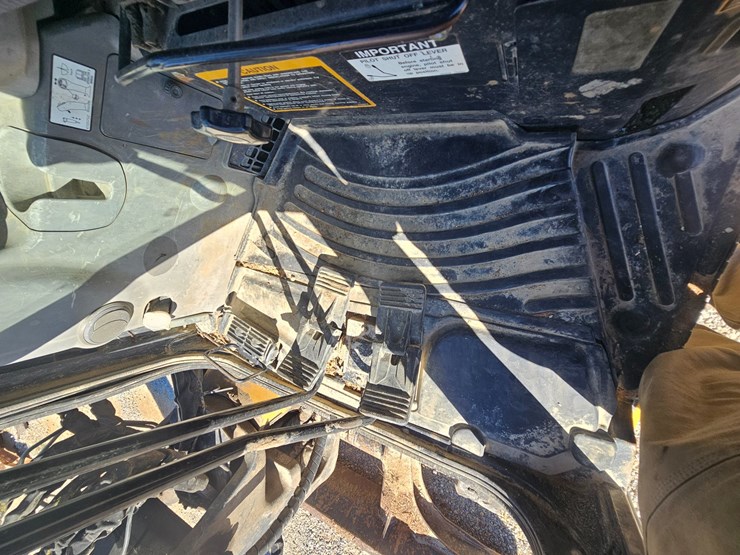deere-60g-image-30