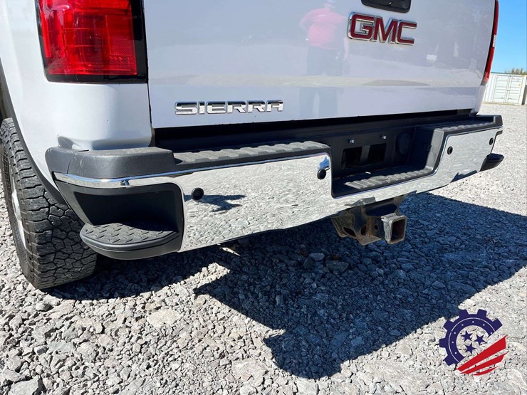 2016-gmc-sierra-2500hd-image-36