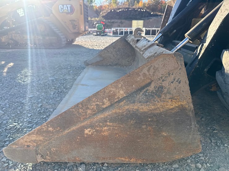 new-holland-lx885-image-9