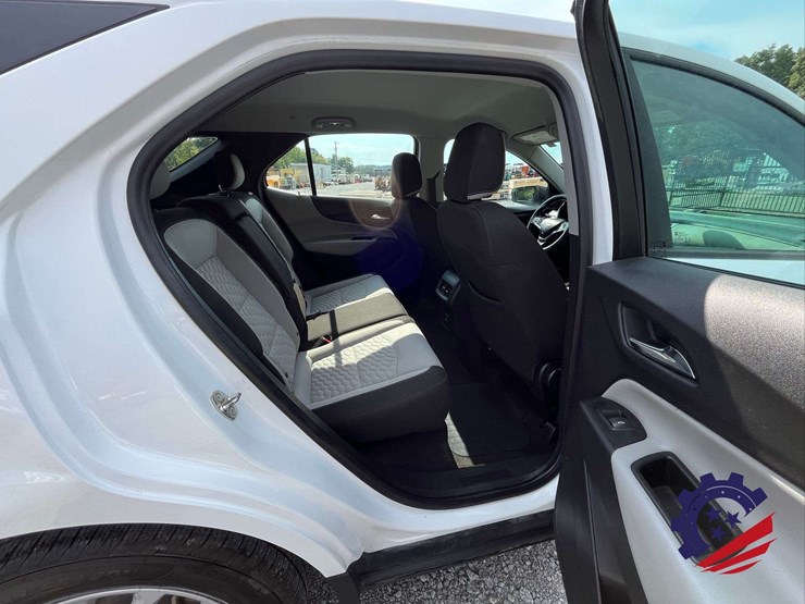 2020-chevrolet-equinox-ls-image-32