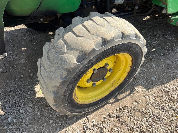 john-deere-3120-image-12