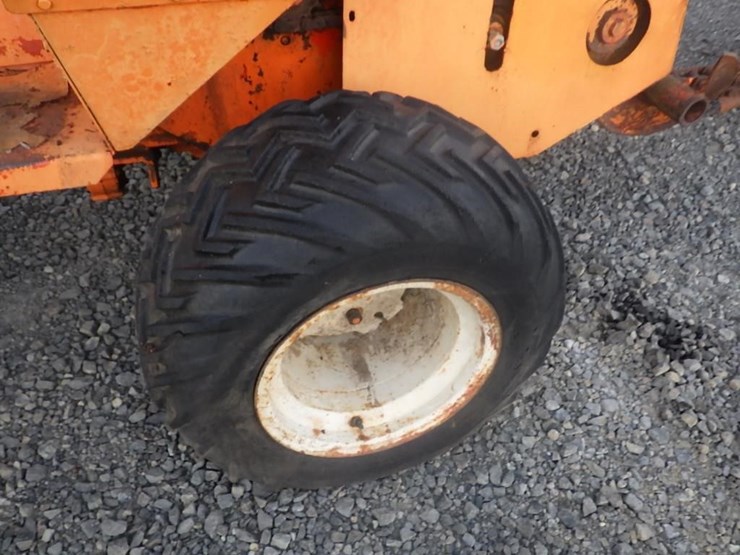 ditch-witch-r30-image-11