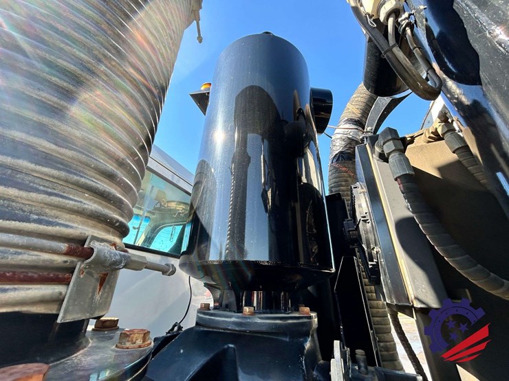 2020-peterbilt-567-image-56