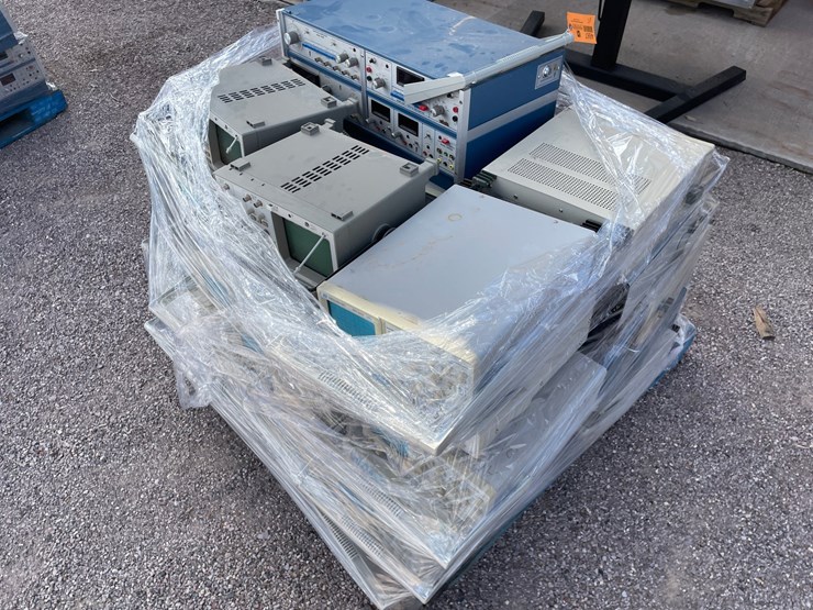 #4667-•-pallet-of-electronic-equipment-image-2