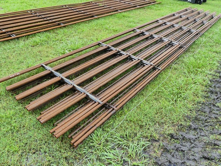 24'-panels-image-1