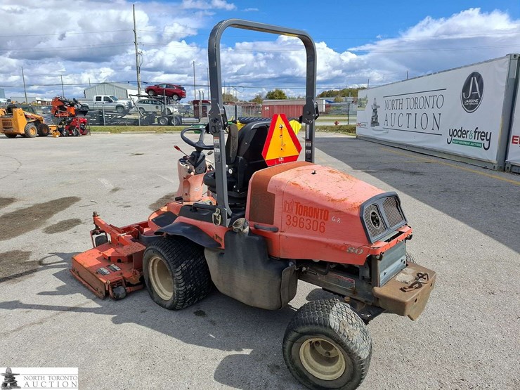 2011-kubota-f3080-image-7