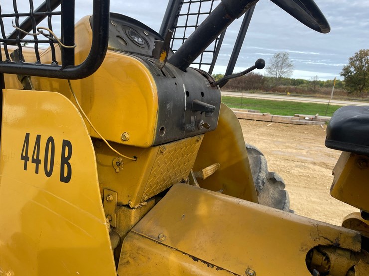 deere-440b-image-54