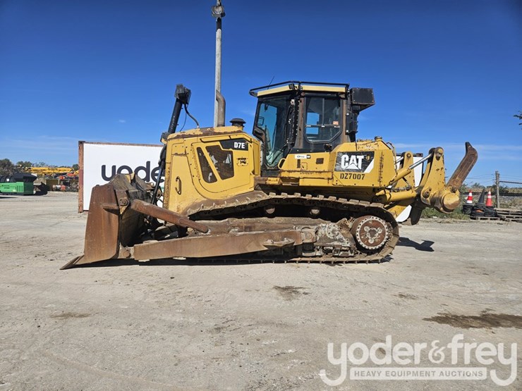 2010-caterpillar-d7e-image-3
