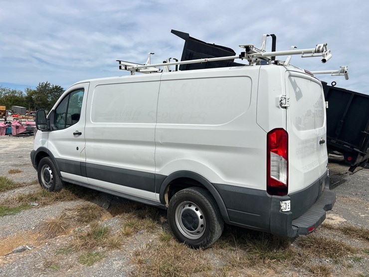 2016-ford-transit-image-4