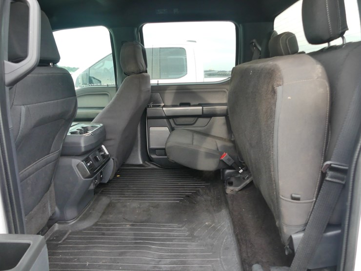 2021-ford-f150-xlt-image-8