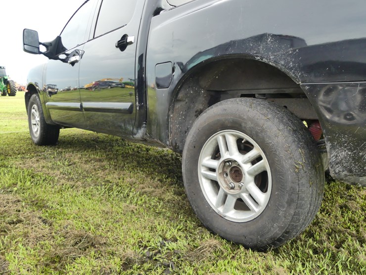 2004-nissan-titan-image-6