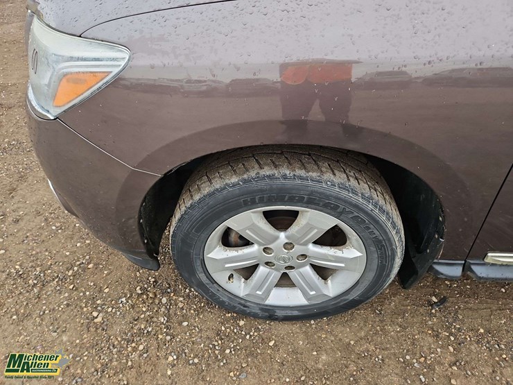 2015-nissan-pathfinder-image-7