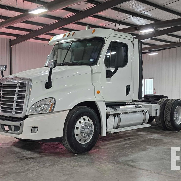 2013 FREIGHTLINER CASCADIA 125