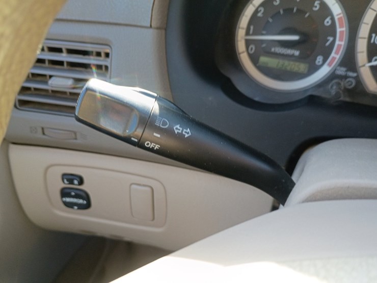 2006-toyota-sienna-image-45