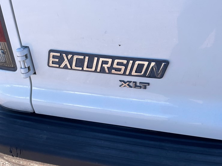 2003-ford-excursion-image-93