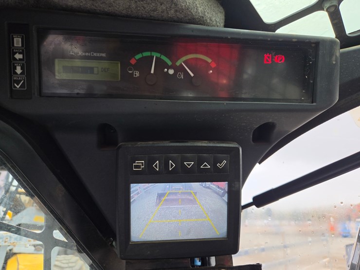 2020-deere-331g-image-44