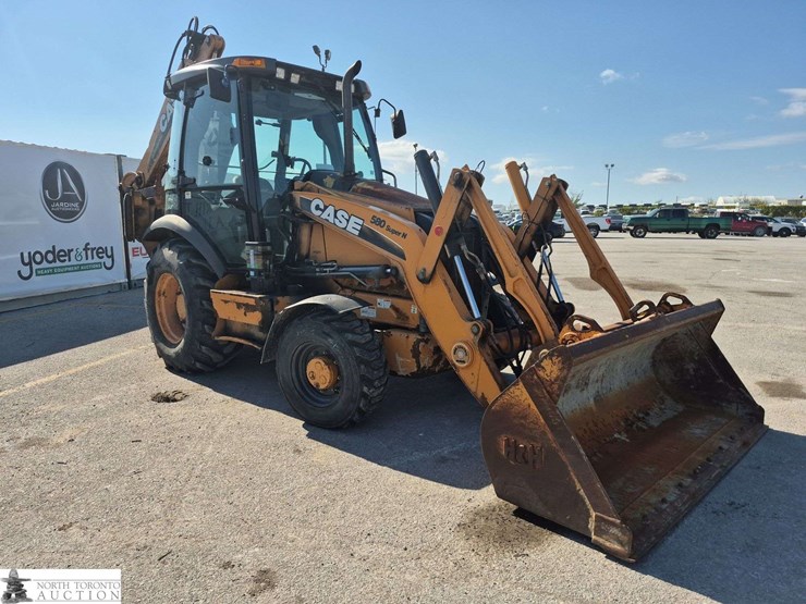 2011-case-580sn-image-3