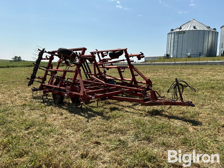 case-ih-4800-image-3