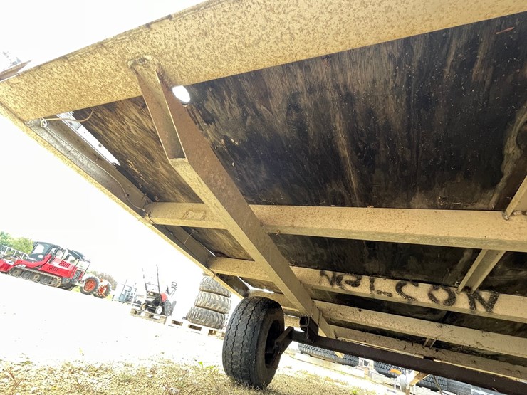#3045-•-aluma-load-master-2-place-snowmobile-trailer-image-26