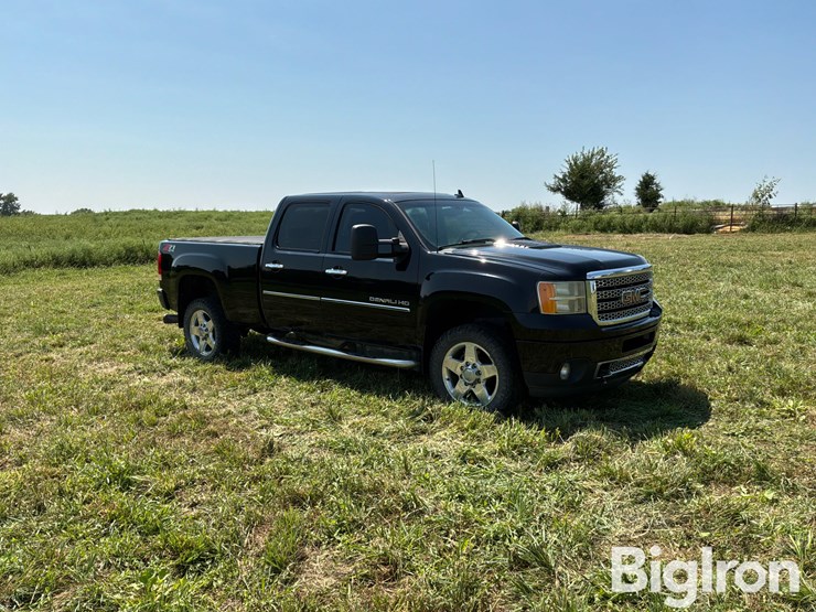 2012-gmc-sierra-2500-image-3