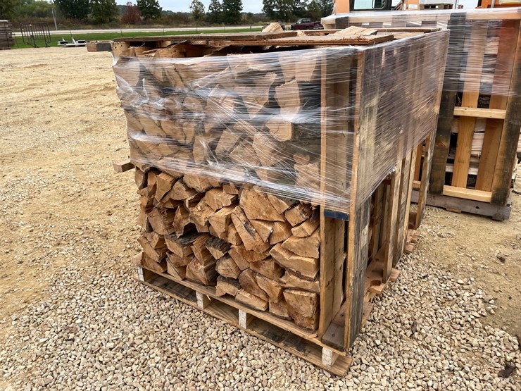 #3052-•-pallet-of-oak-firewood-image-4