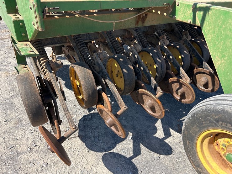 john-deere-750-image-15