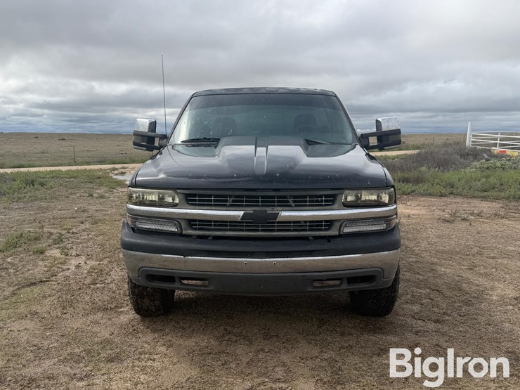 2001-chevrolet-silverado-1500-image-2